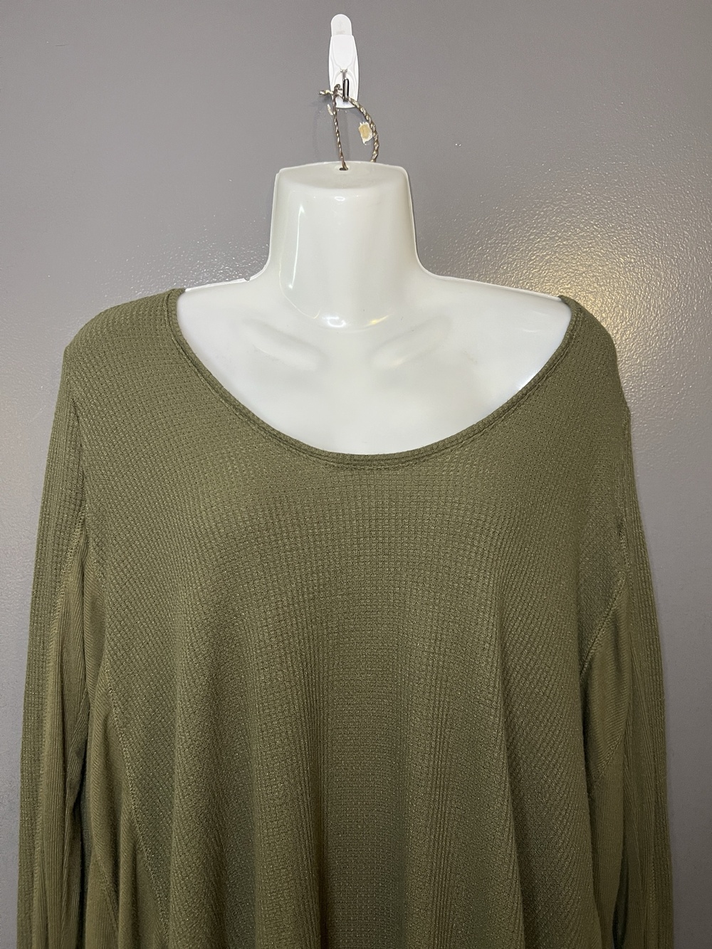 We The Free Shirt Womens Medium Green Waffle Scoop Neck Long Sleeve Tunic Top